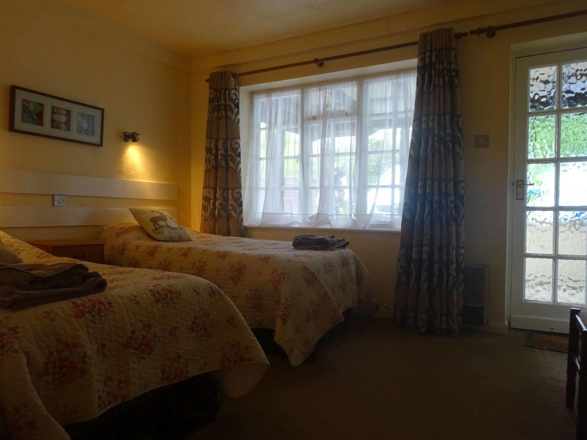 Chequers Inn Harrogate Zewnętrze zdjęcie