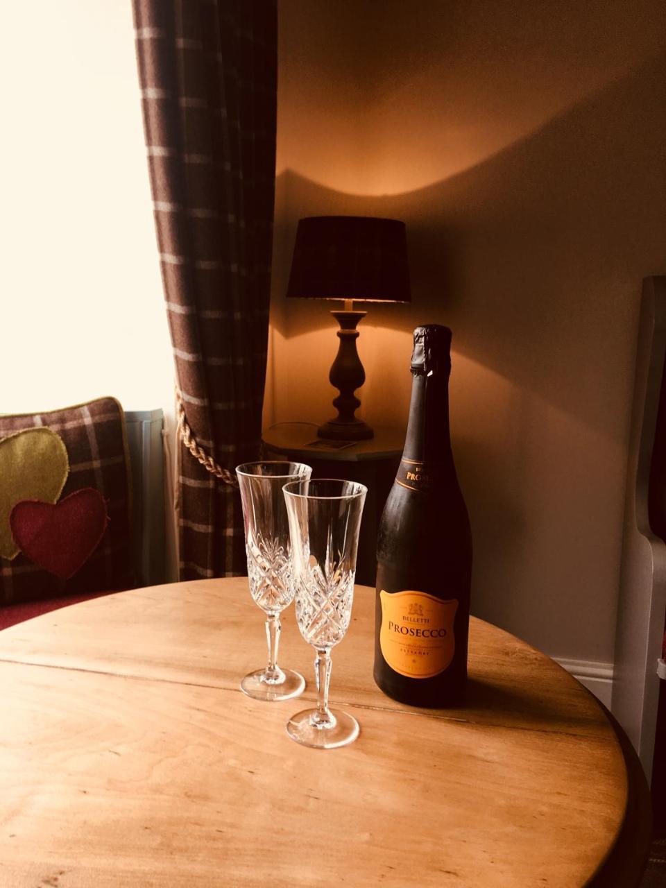Chequers Inn Harrogate Zewnętrze zdjęcie